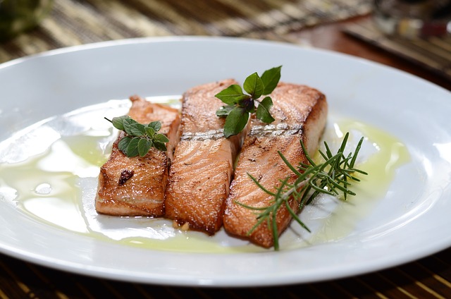 Alimentación para una piel hidratada - salmón