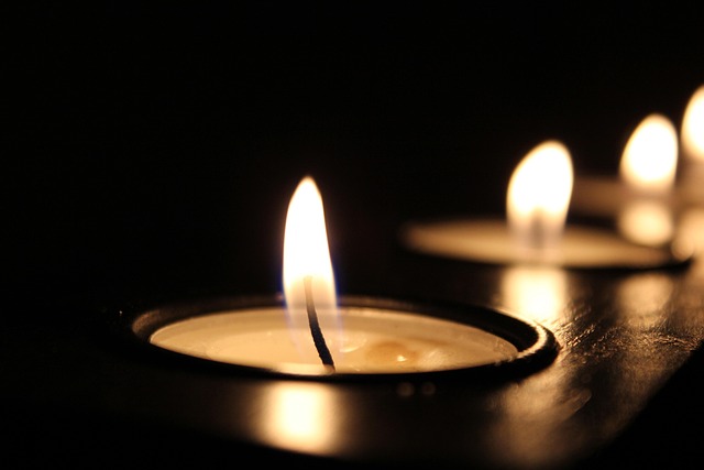Usos en magia blanca moderna - Ungir velas Usos en magia blanca moderna - Ungir velas