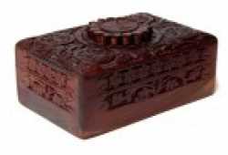 Caja de tarot tallada a mano en estilo rústico